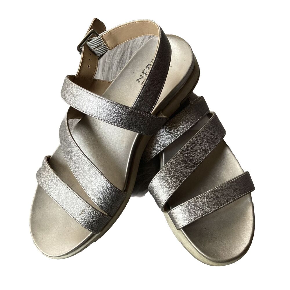 Naturalizer Sandals Sz 7M Flat Andrea Silver Straps Buckle Metallic Summer Shiny